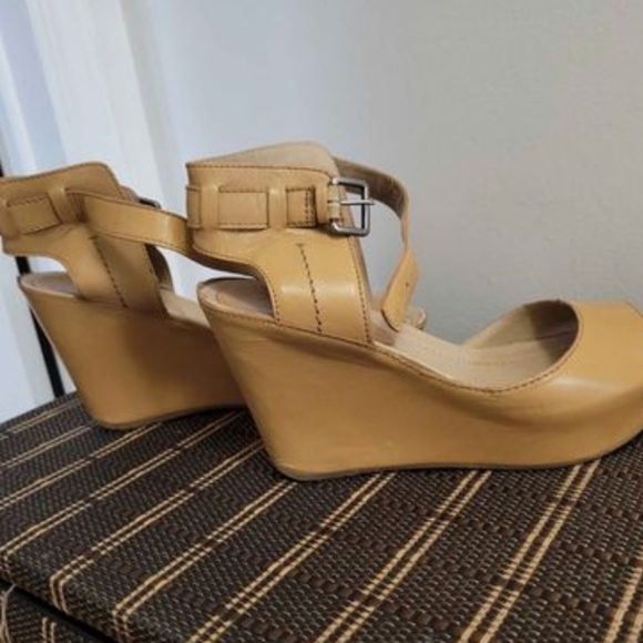 Kenneth Cole Leather Wedge Sandals - Picture 2 of 5